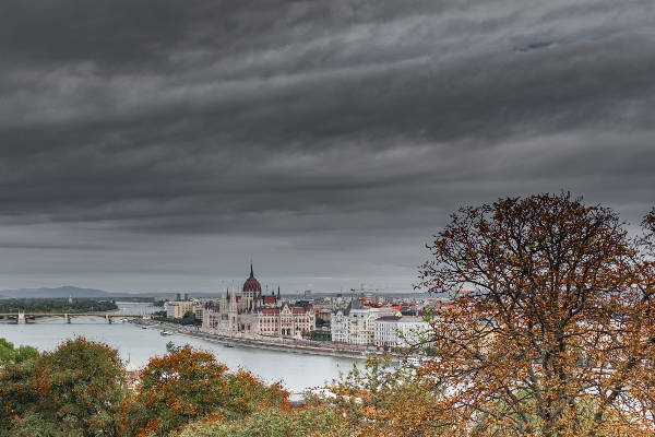budapest-05-koen-van-engelen-1248860-unsplash